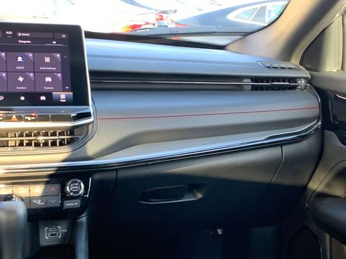 Used 2025 Jeep Compass Trailhawk image 34