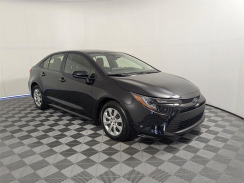 Certified 2023 Toyota Corolla LE image 18