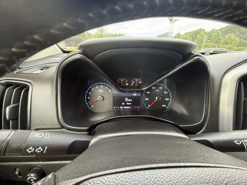 Used 2019 GMC Canyon SLE w/ Driver Alert Package image 26