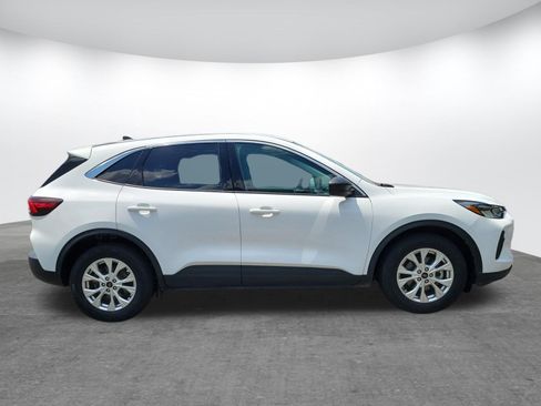 Used 2024 Ford Escape Active FWD image 2