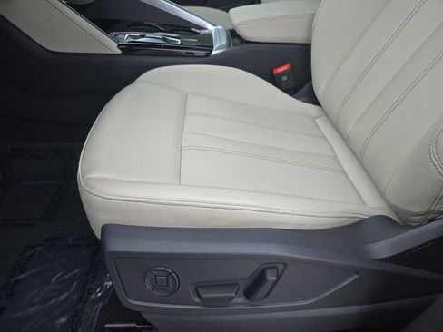 Certified 2025 Audi Q5 Premium w/ Convenience Package AWD/4WD image 32