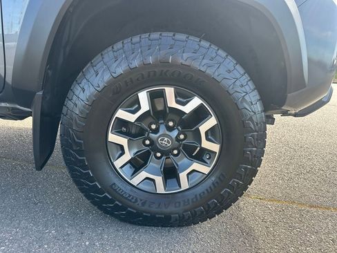 Used 2021 Toyota Tacoma TRD Off-Road image 16