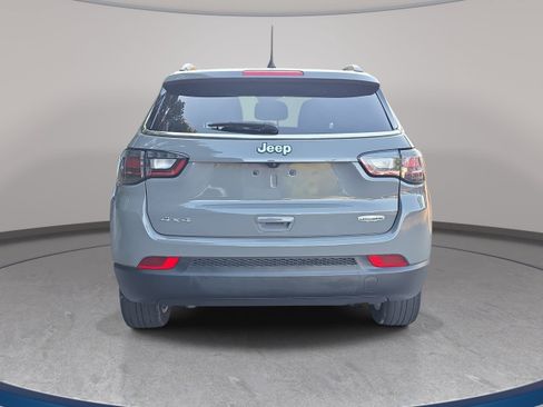 Used 2023 Jeep Compass Latitude w/ Sun and Sound Group AWD/4WD image 2