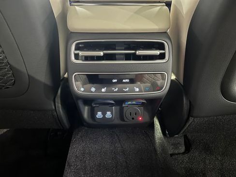 Used 2026 Genesis GV70 3.5T Sport Prestige image 27