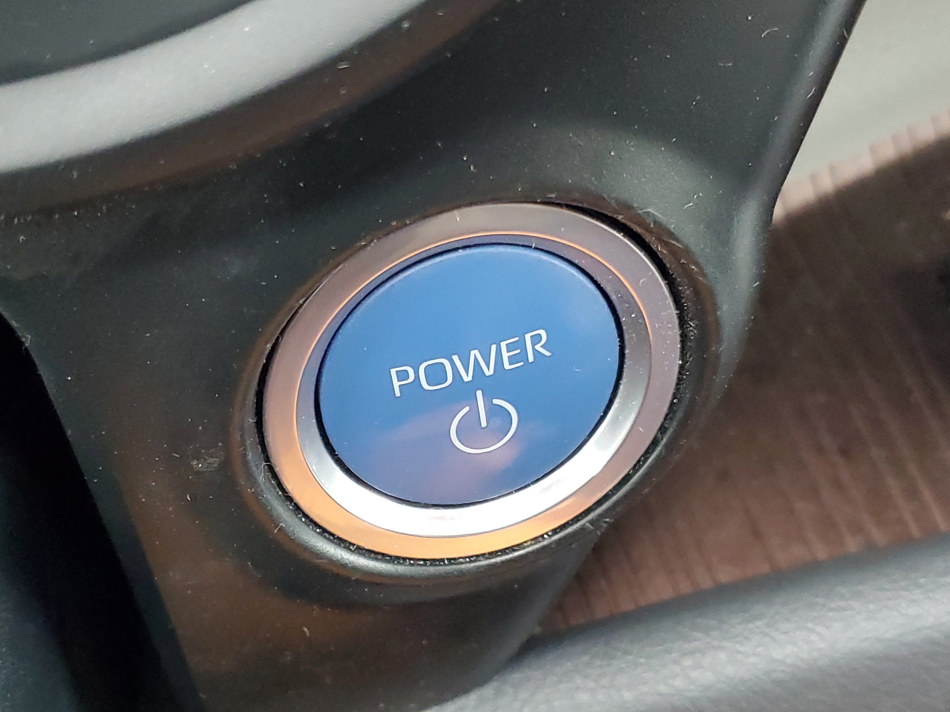 Certified 2024 Toyota Sienna LE FWD image 28