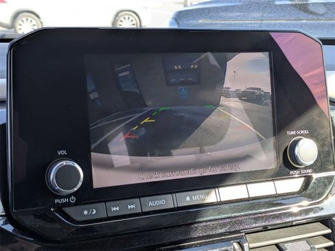 Used 2024 Nissan Pathfinder SV image 24