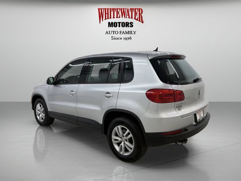 Used 2014 Volkswagen Tiguan S image 2