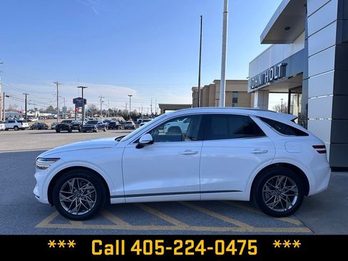 Used 2025 Genesis GV70 2.5T AWD/4WD image 2