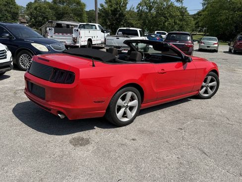 Used 2013 Ford Mustang Convertible RWD image 8