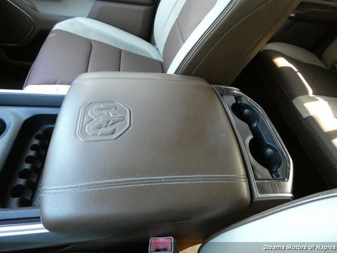 Used 2019 RAM 1500 Laramie AWD/4WD image 34