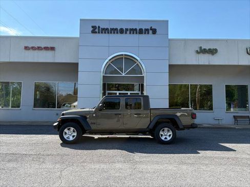 Certified 2020 Jeep Gladiator Sport w/ Quick Order Package 24S AWD/4WD image 1