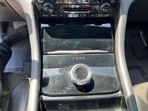 Used 2023 Jeep Grand Cherokee L Laredo AWD/4WD image 18