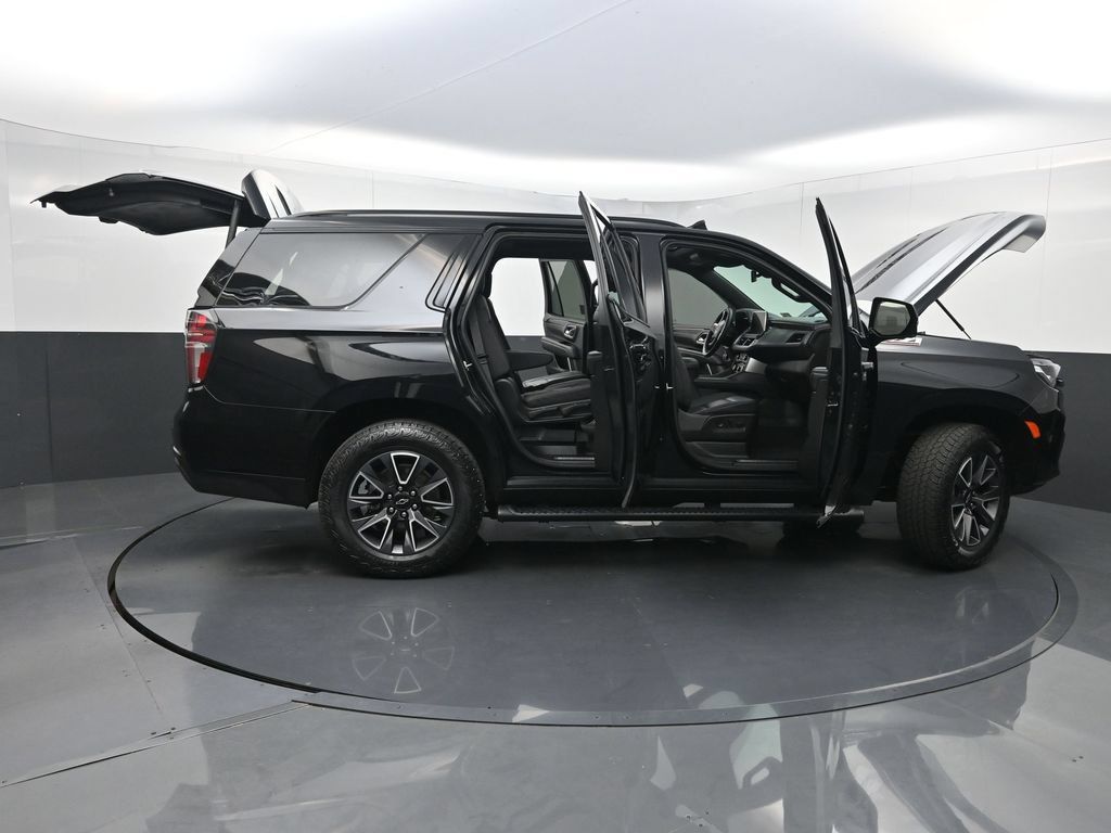 Used 2024 Chevrolet Tahoe Z71 w/ Luxury Package AWD/4WD image 40
