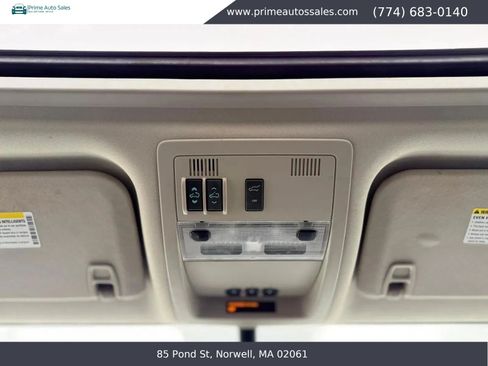 Used 2011 Chevrolet Tahoe LT w/ Luxury Package AWD/4WD image 26