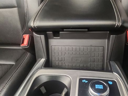 Used 2022 Ford Explorer Limited w/ Equipment Group 301A image 18