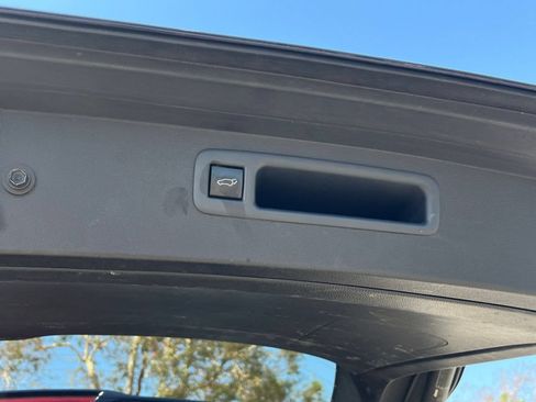 Used 2025 Toyota Highlander XSE AWD/4WD image 23