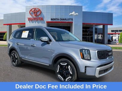 Used 2023 Kia Telluride EX w/ EX Captain's Chair Package