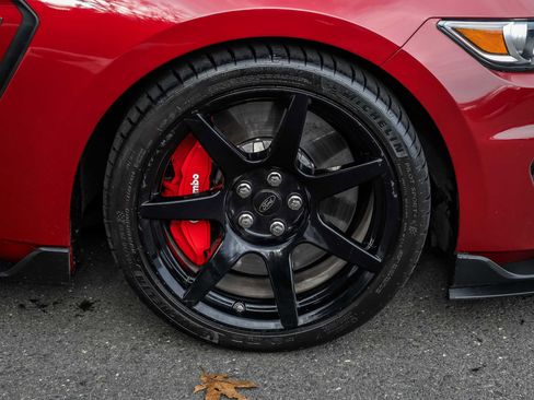 Used 2020 Ford Mustang Shelby GT350R w/ GT350R Equipment Group 920A image 7