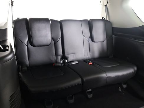 Used 2024 Nissan Armada SL image 41