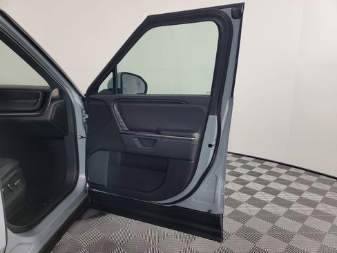 Used 2025 Rivian R1T Adventure AWD/4WD image 18