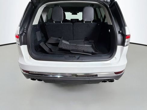 Used 2026 Lincoln Aviator 2WD image 26