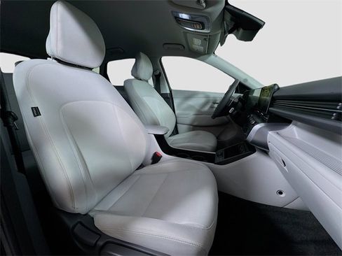 Used 2025 Hyundai Kona SEL image 29