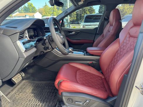 Used 2025 Audi SQ7 Prestige AWD/4WD image 3