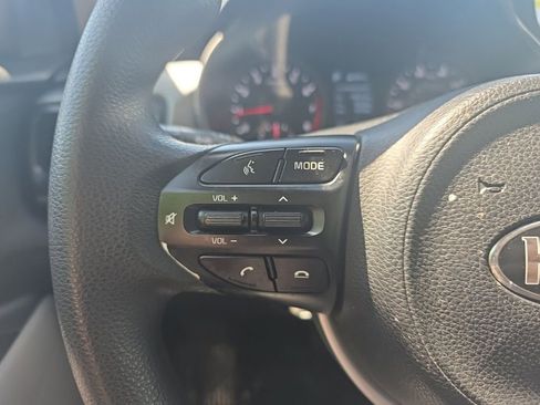 Used 2019 Kia Rio S w/ Technology Package FWD image 22