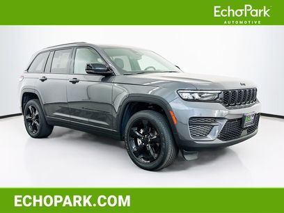Used 2023 Jeep Grand Cherokee Altitude
