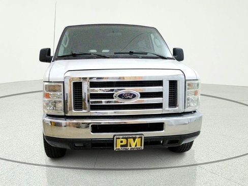 Used 2010 Ford E-350 and Econoline 350 XL RWD image 2