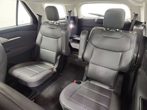 Used 2025 Ford Explorer Active w/ Active Comfort Package image 25