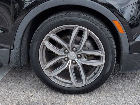 Used 2019 Cadillac XT4 Sport w/ Cold Weather Package FWD image 11