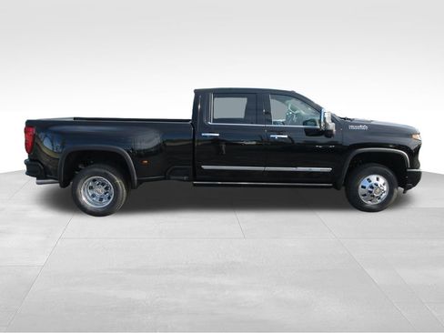 New 2026 Chevrolet Silverado 3500 High Country w/ High Country Premium Package image 6