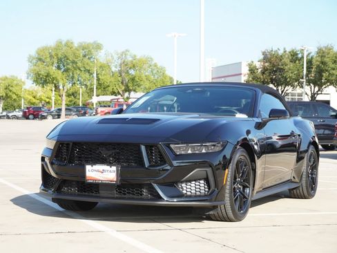 Used 2025 Ford Mustang GT Premium RWD image 4