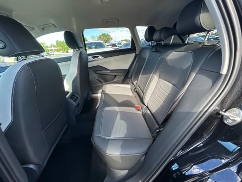 New 2025 Volkswagen Taos SE image 5
