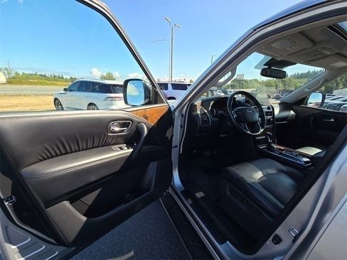 Used 2021 Nissan Armada SL w/ Captain's Chairs Package image 13