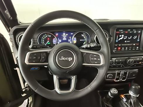 Used 2023 Jeep Wrangler Unlimited Sahara w/ Cold Weather Group AWD/4WD image 13