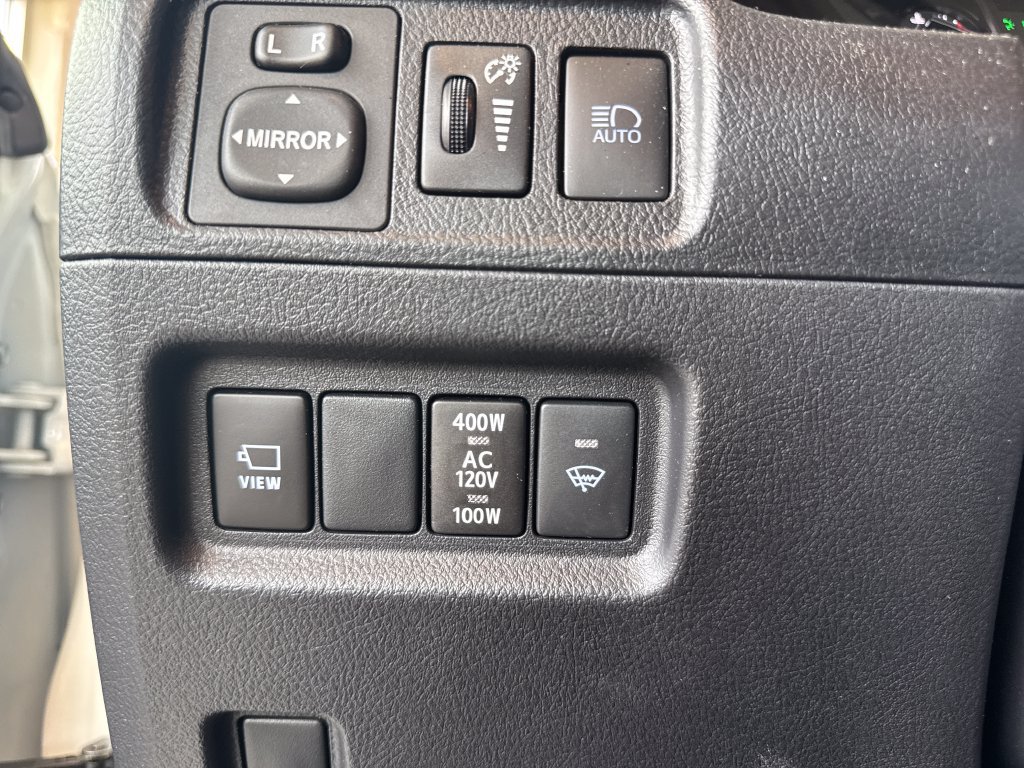 Used 2022 Toyota 4Runner Limited AWD/4WD image 29