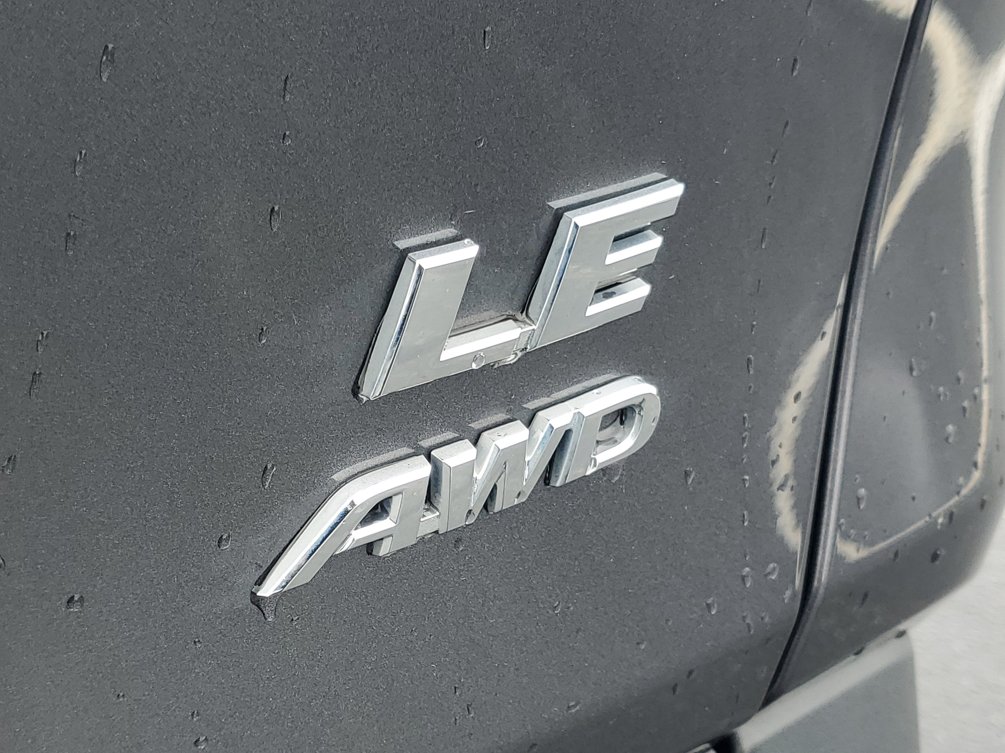 Used 2024 Toyota RAV4 LE AWD/4WD image 7