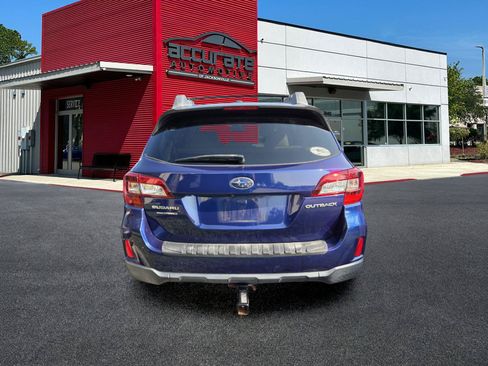 Used 2015 Subaru Outback 2.5i Limited AWD/4WD image 3