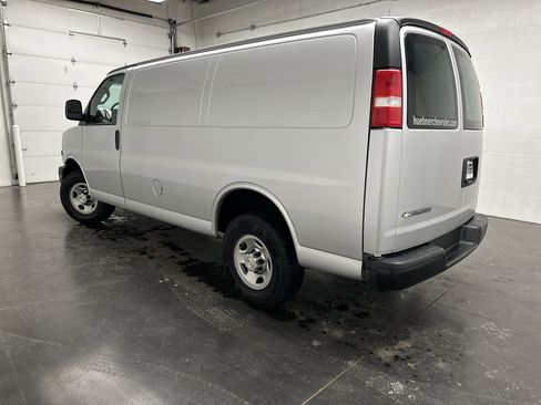 Used 2020 Chevrolet Express 2500 image 6