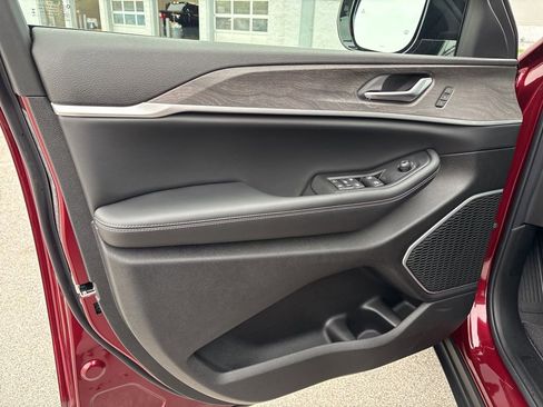 New 2026 Jeep Grand Cherokee L Limited image 8