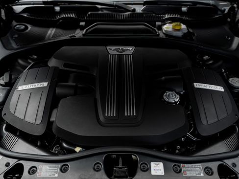 Used 2017 Bentley Flying Spur S V8 AWD/4WD image 62