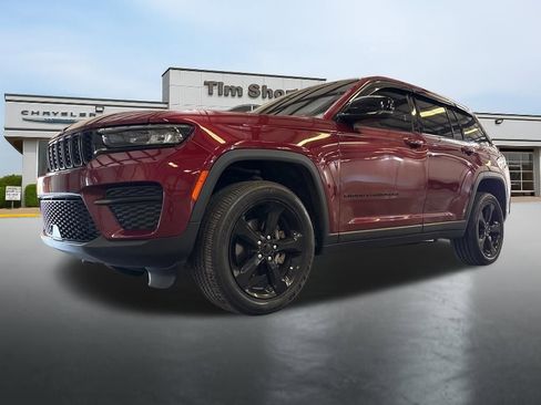 Used 2024 Jeep Grand Cherokee Altitude image 10