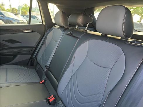 New 2026 Volkswagen Tiguan SE R-Line FWD image 9