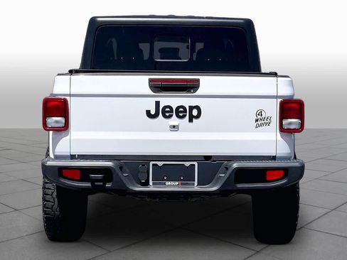 Used 2022 Jeep Gladiator Sport AWD/4WD image 5