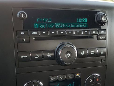 Used 2013 Chevrolet Silverado 2500 LT w/ Interior Plus Package image 21