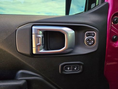 Used 2021 Jeep Wrangler Unlimited Sport image 12