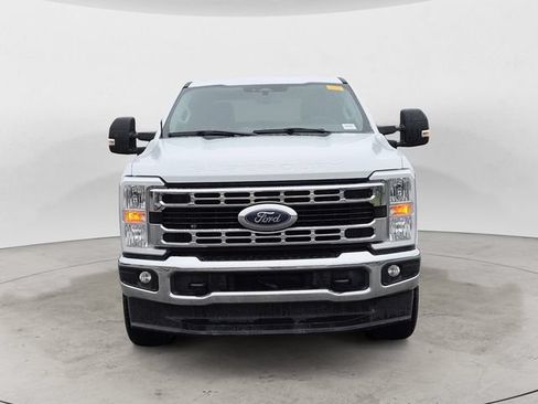 Used 2024 Ford F350 XLT AWD/4WD image 2