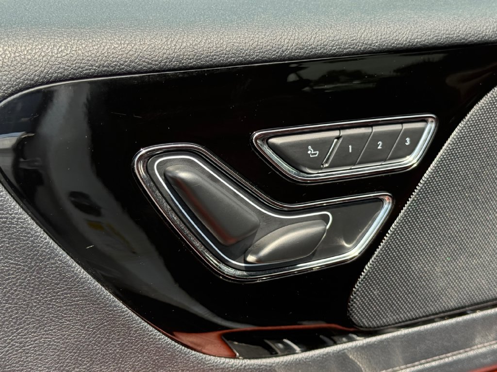 Used 2025 Lincoln Aviator Reserve AWD/4WD image 10